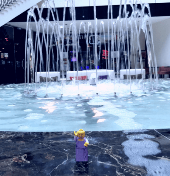 fuentes Danzarinas - Dubai pero Lego-Style