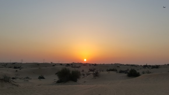 El sol, a punto de desaparecer y llevarse el calor.