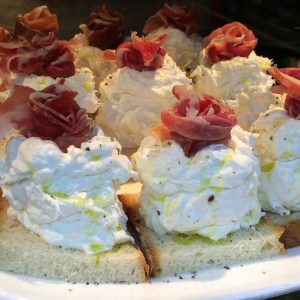 Queso Burrata en Mercado San Miguel en Madrid
